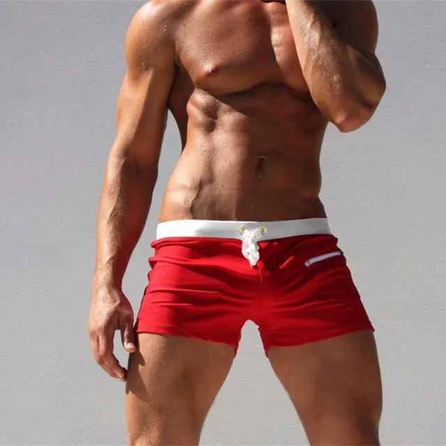 Men's shorts with front pocket