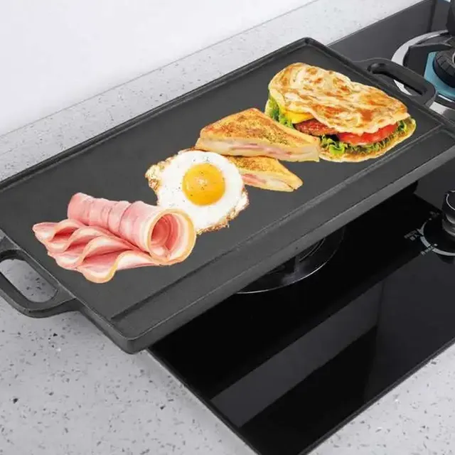 Double-sided cast iron grilling and teppanyaki pan with rectangular shape