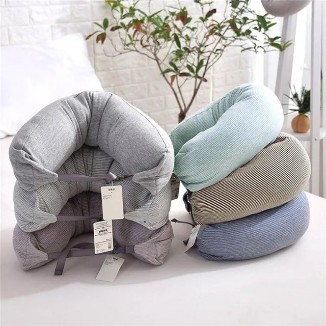 Travel pillow with J2782 switching on