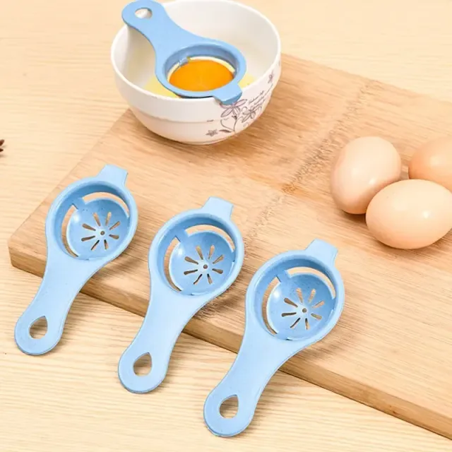 Simple and practical egg white separator