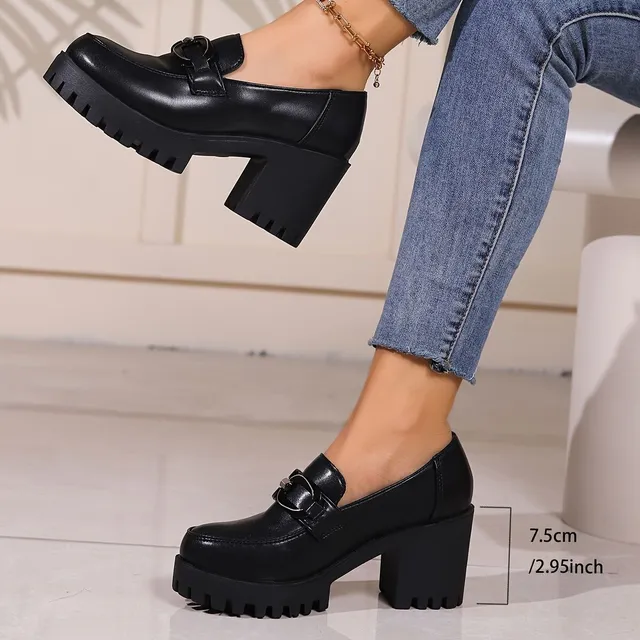 Women's platform loaders in single colour, with decorative buckle, low cutting, necklace, universal