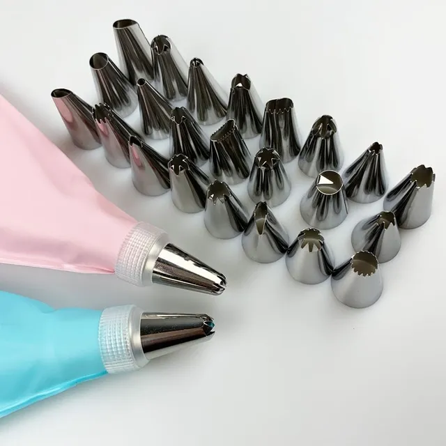 Nozzle set and silicone pastry bag