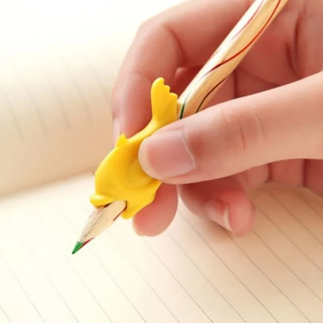 A device for correctly holding the pen 10 k