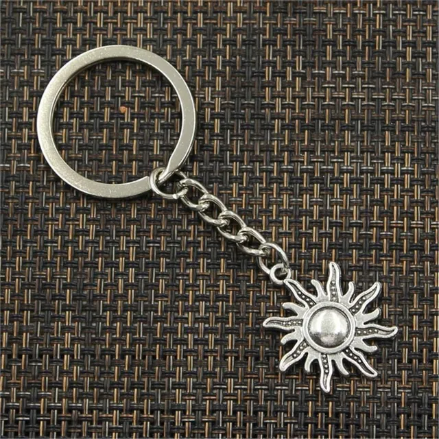 Piękny nowoczesny keyring Sun