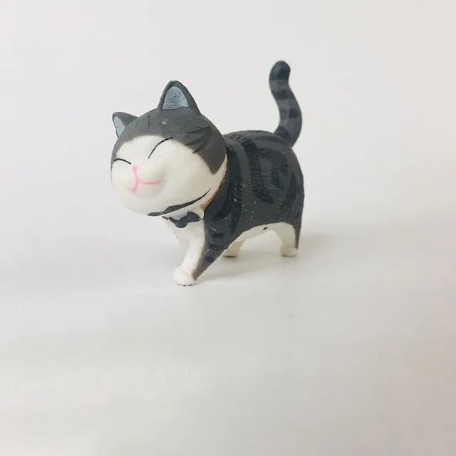 Cat's figurine