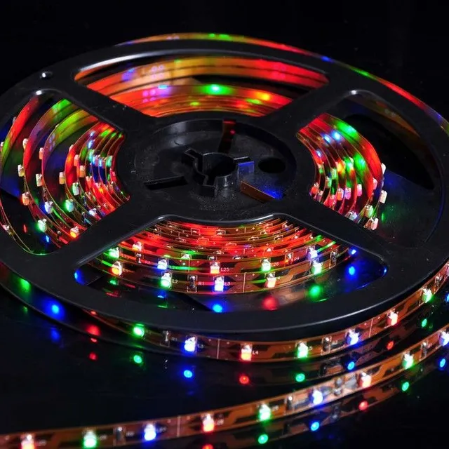 LED pásek RGB barevný Rozměr: 5 metru