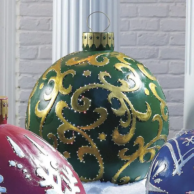 Dekorační vánoční koule na zahradní výzdobu