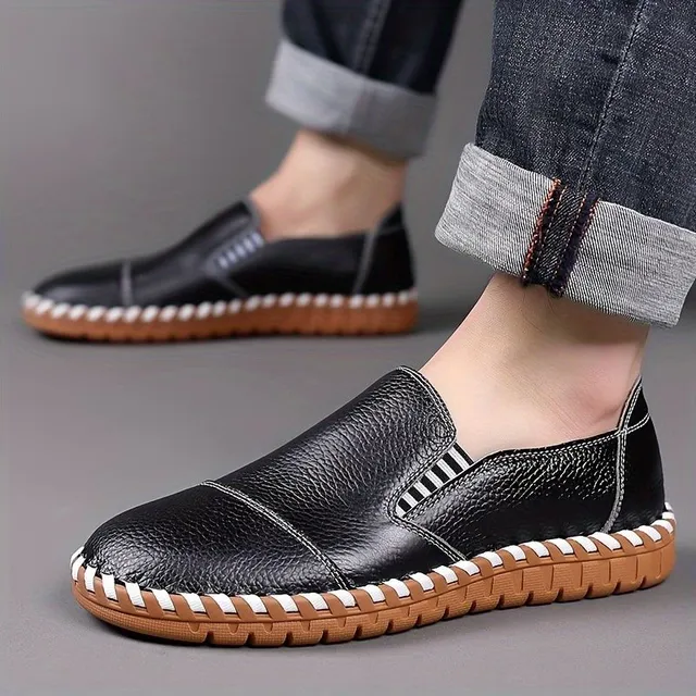 Male fashionable colored blocks slip-on shoes made of beef leather with comfortable anti-slip rubber sole