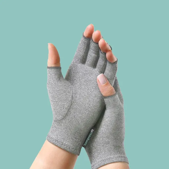 ComfortFlex GlovesTM gloves Comfort and relief from arthritis pain