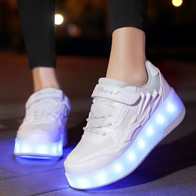 Baby roller shoes with LED backlight and dry zipper - ideal for fun and leisure