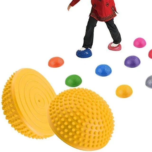 Rubber balancing mat in the form of a hemisphere