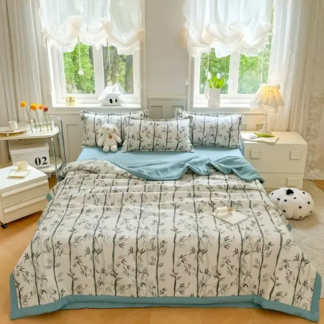 One Piece of Summer Cooling Thin Blankets (does not contain Povlak Na Pillow)