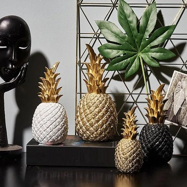 Decorative pineapple statuette