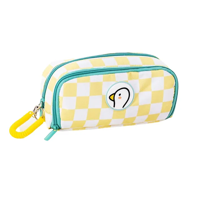 Pencil case cu carouri P3586