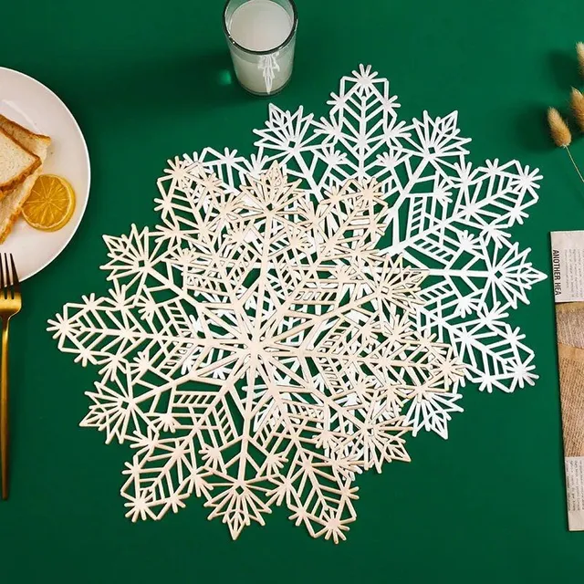 4 coasters in snowflake style - Set contains 4 coasters made of PVC with snowflake motif