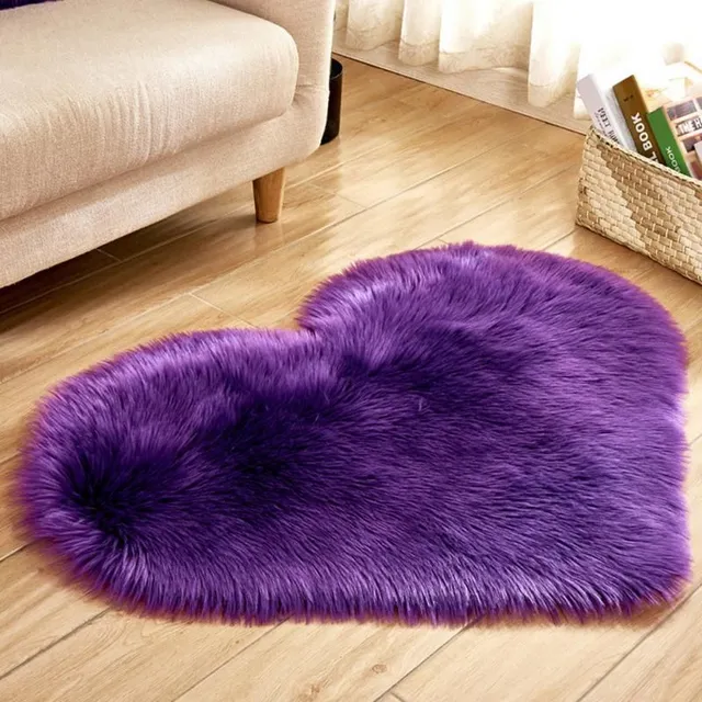 Vlnený huňatý koberec v tvare srdca