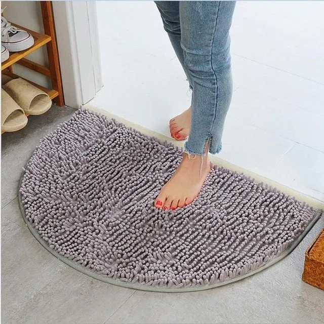 Stylish hairy mat, also suitable for bathroom