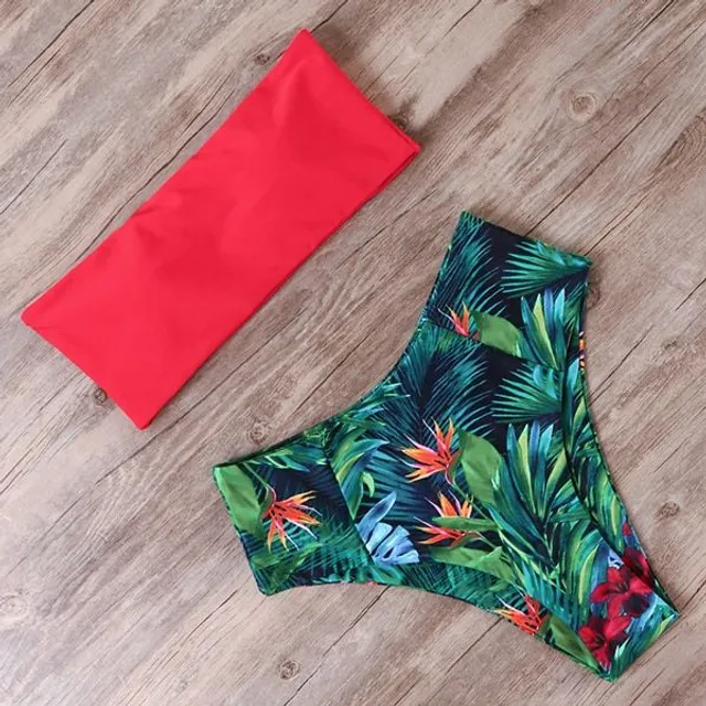 Women's two-piece swimsuit without strap
