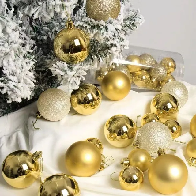 Trendy Christmas tree balls in different colours Bianca