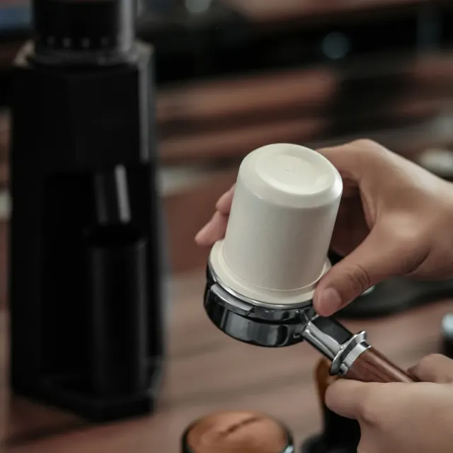 Presná nerezová káva odmerka 58mm pre jednoduché a presné dávkovanie v portafilter