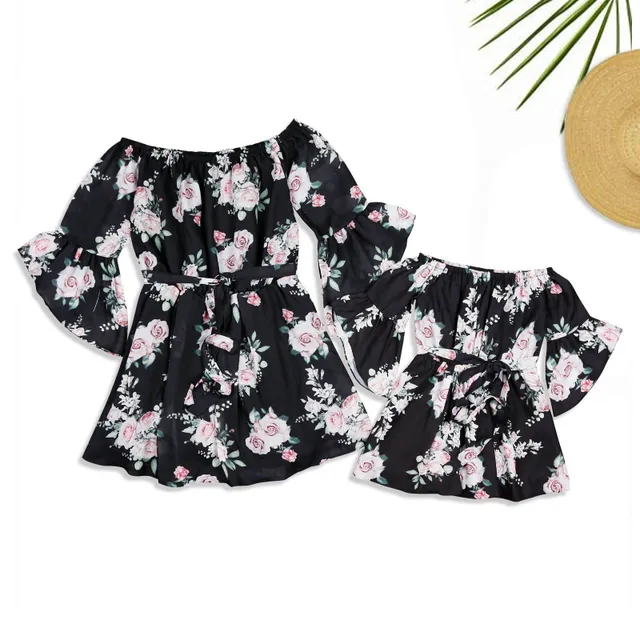 Robe d'été à fleurs pour maman et fille