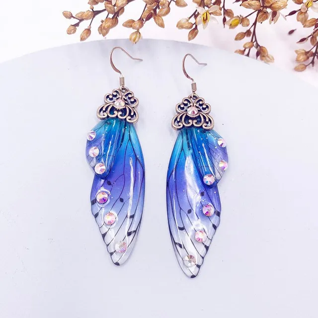 Earrings with fairy-tale wings