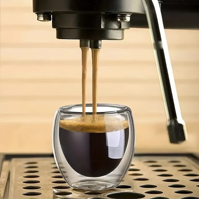 Dvojstěnný skleněný espresso šálek 2.7 oz - čistý, izolovaný hrnek na latte a cappuccino