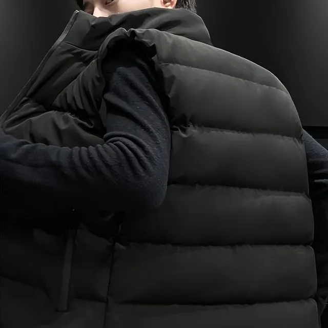 Male warm vest with zipper pockets - ideal for cold autumn and winter days