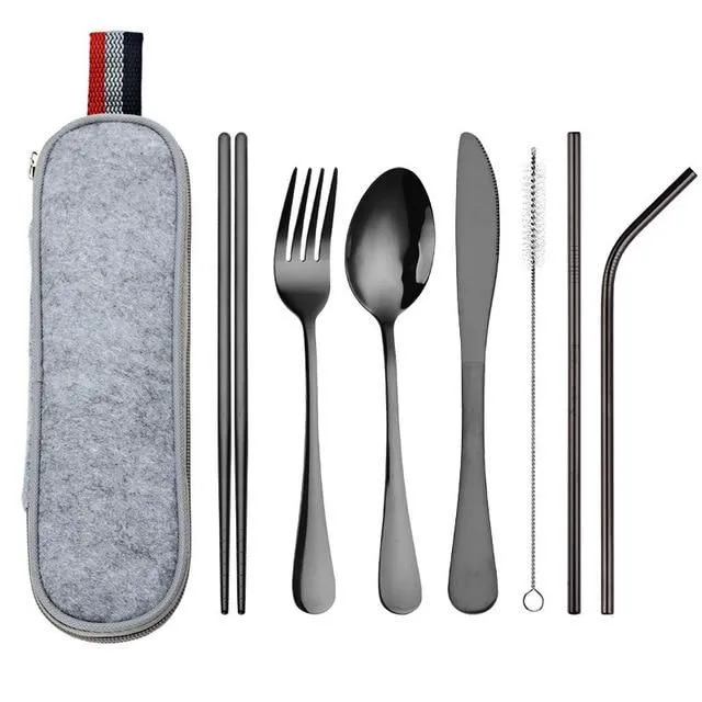 Portable cutlery set