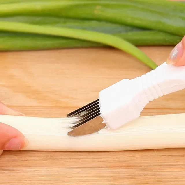 Spring onion and leek cutter