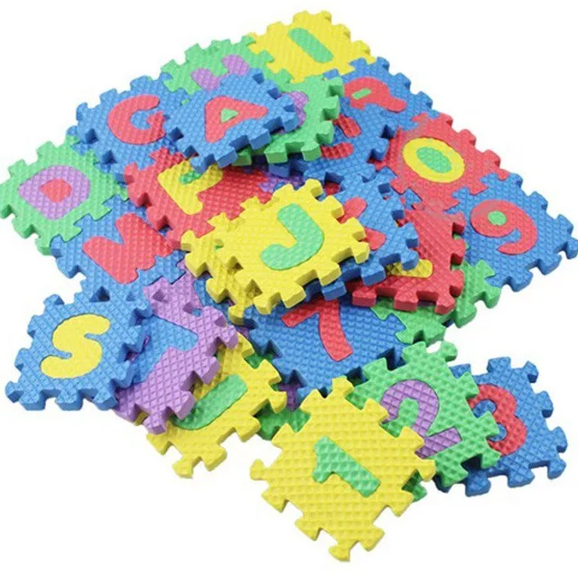 Puzzle din spumă cu litere și numere