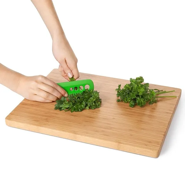 Handy helper for slicing chives Colleen