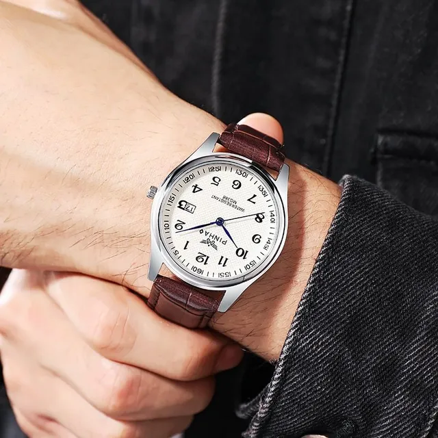 Men's watch with leather belt