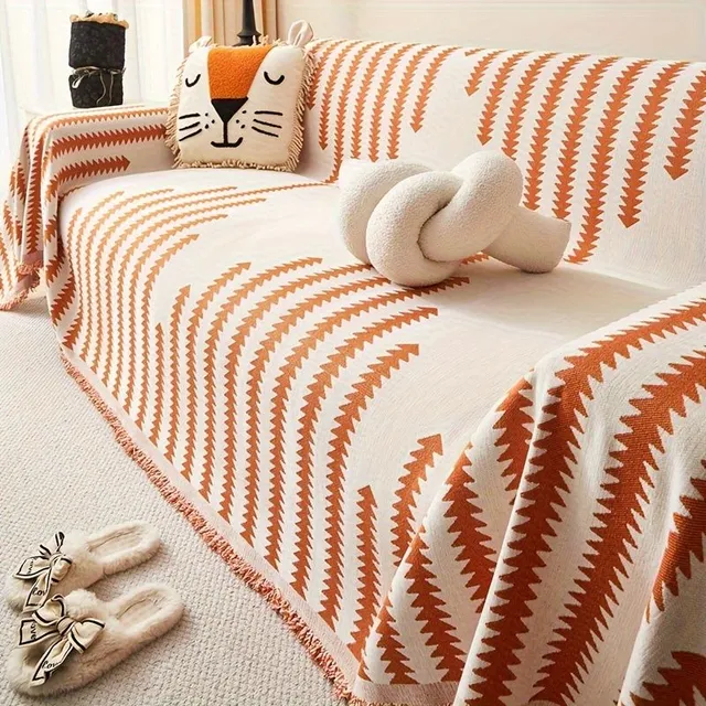 Universal year-round bedspread with hair on sofa against scratching animals, dirty and unslippery