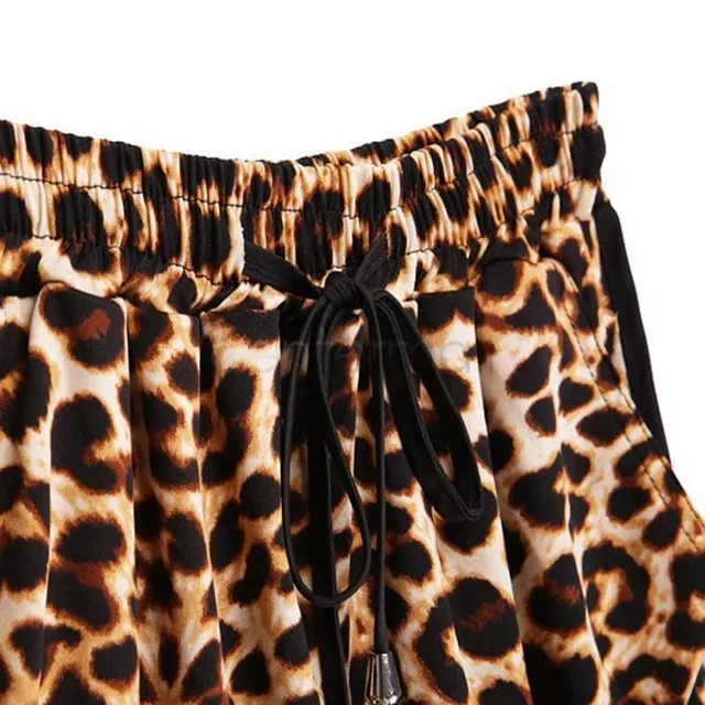 Kobiece letnie spodnie erotyczne z wzorcem leoparda