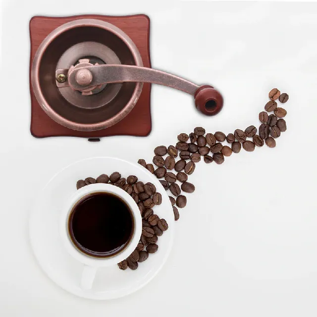 Râșniță manuală de cafea
