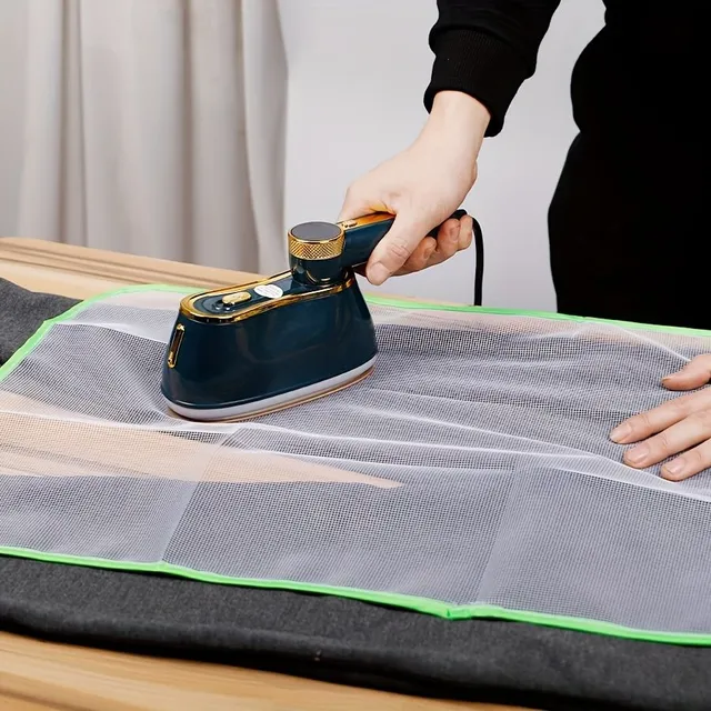 Ironing pad with thermal protection - for safe ironing without damage to clothing