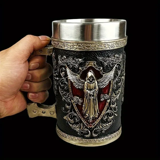 Mug à bière avec crâne