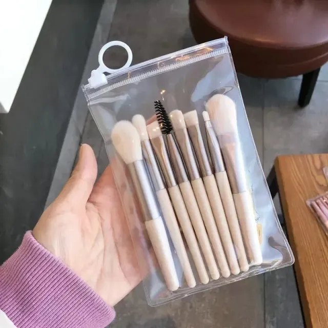 8-piece set of professional brush make-up