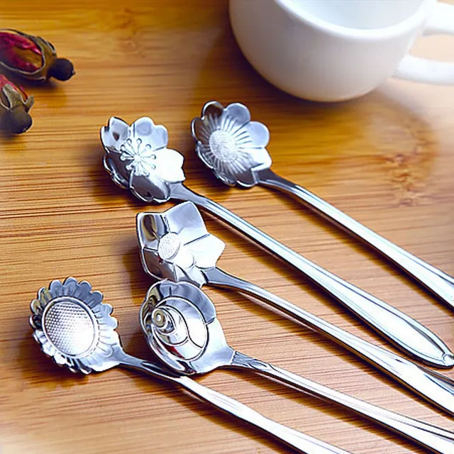 Spoon in the shape of a flower 5 pcs