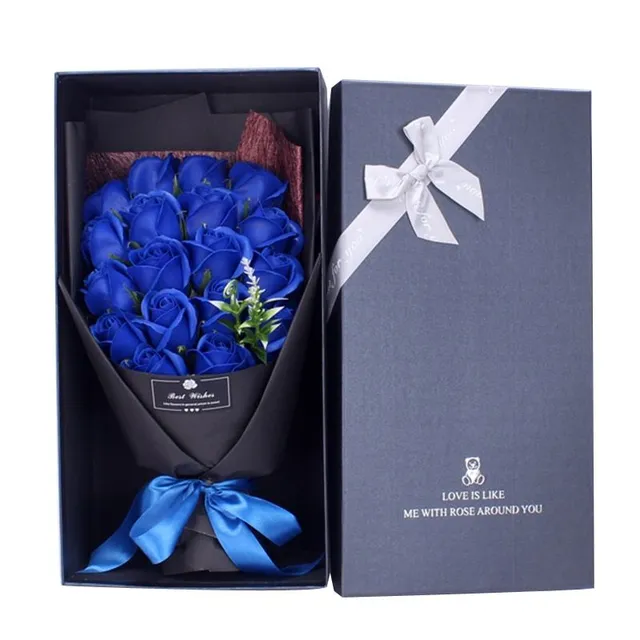 18 Valentine's Day Artificial Roses