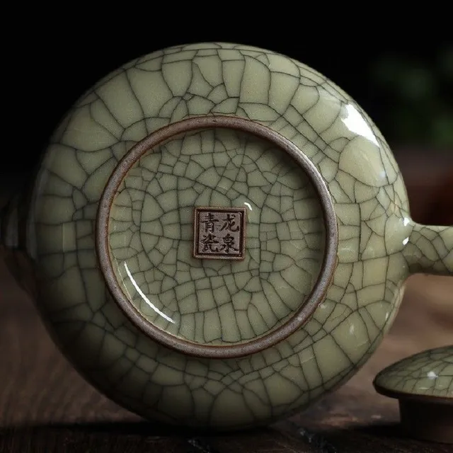 Porcelain teapot C135