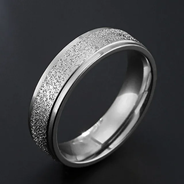 Men's elegant ring - fine pattern