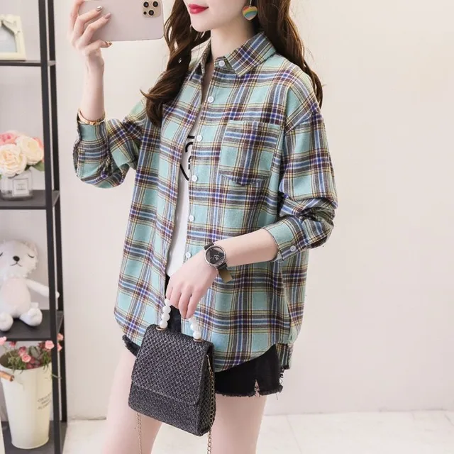 Women's free time flannel shirt with long sleeve