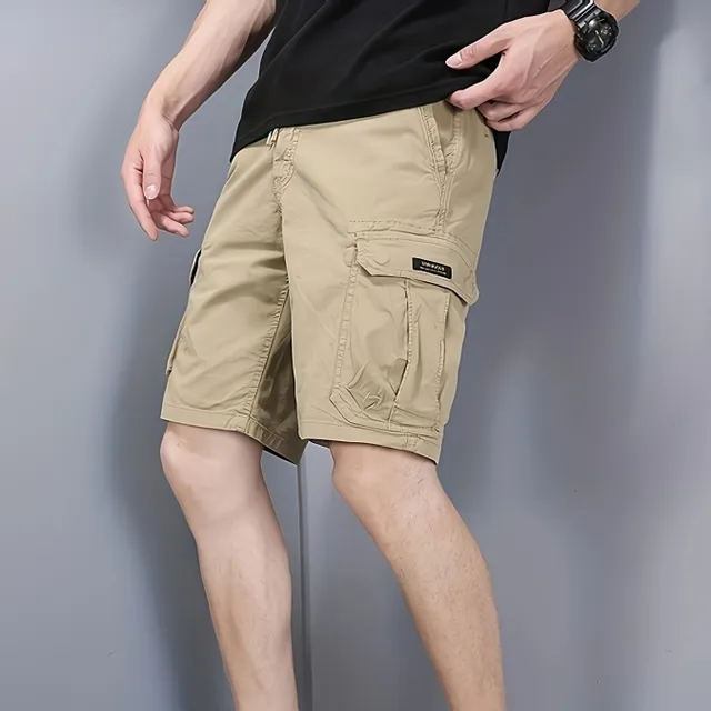 Practical cargo shorts made of cotton with elastic waist and pockets - ideal for summer activities and leisure