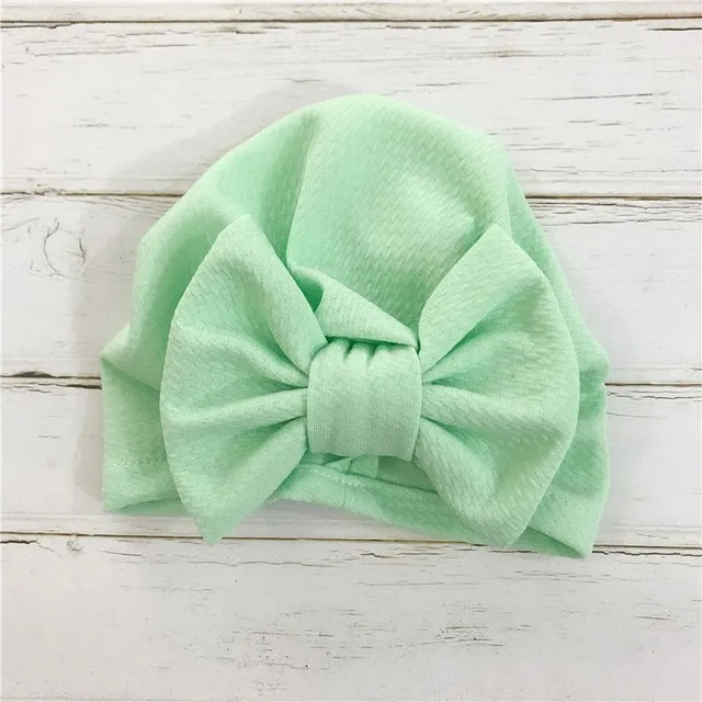 Children's hat with bow