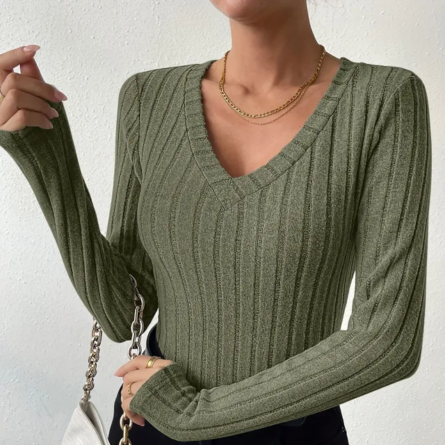 Women's T-shirt with V-neck and long sleeve made of ribbed knitwear - casual and comfortable top