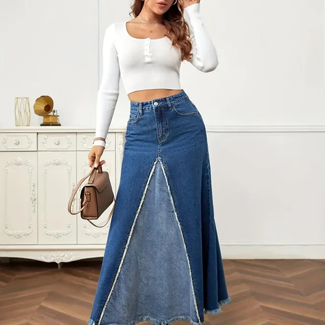 Jupe en denim élégante avec ourlet effiloché et poches obliques