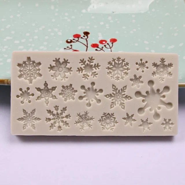 3D form for baking with snowflakes