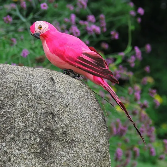 Záhradný dekoratívny realistický papagáj